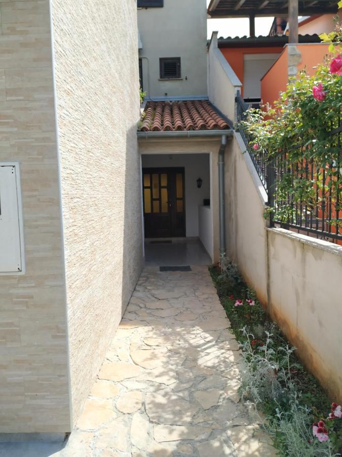 Apartments Zlatko Pula Exterior photo