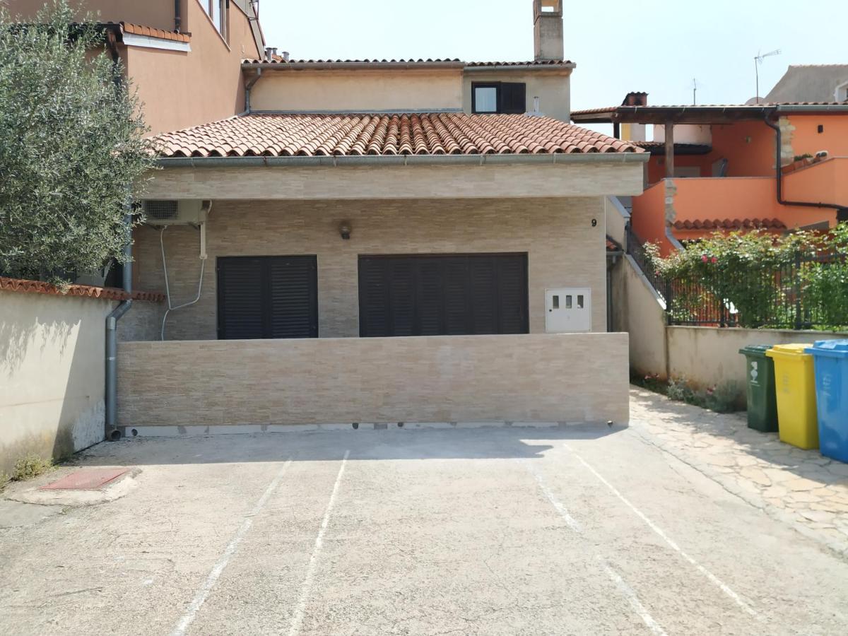 Apartments Zlatko Pula Exterior photo