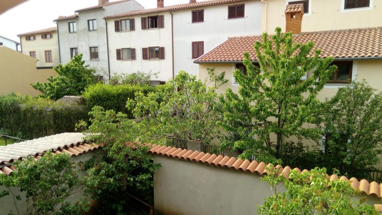 Apartments Zlatko Pula Exterior photo